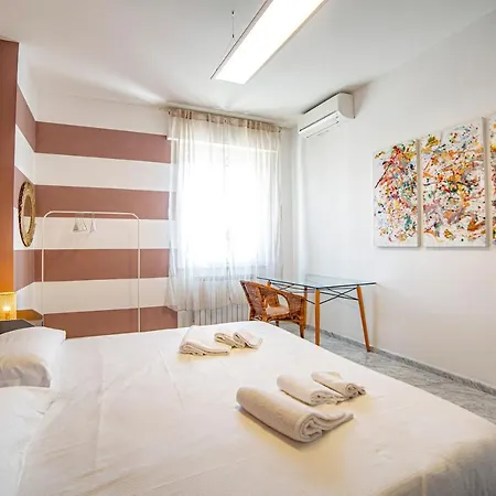 Guest house Elegante Con Finiture Di Lusso Appena Ristrutturata