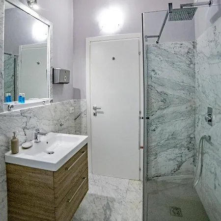 Guest house Elegante Con Finiture Di Lusso Appena Ristrutturata